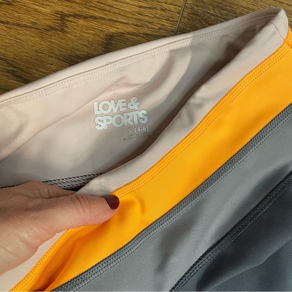 Love & Sports Gray Leggings with Yellow Waistband Side Pockets Sz S - Picture 4 of 6